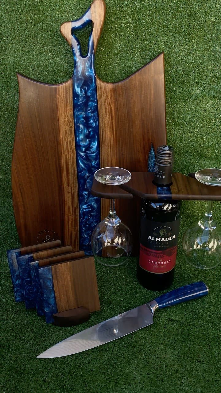 Kit gourmet com tábua personalizada, suporte de vinho, faca e suportes para taças